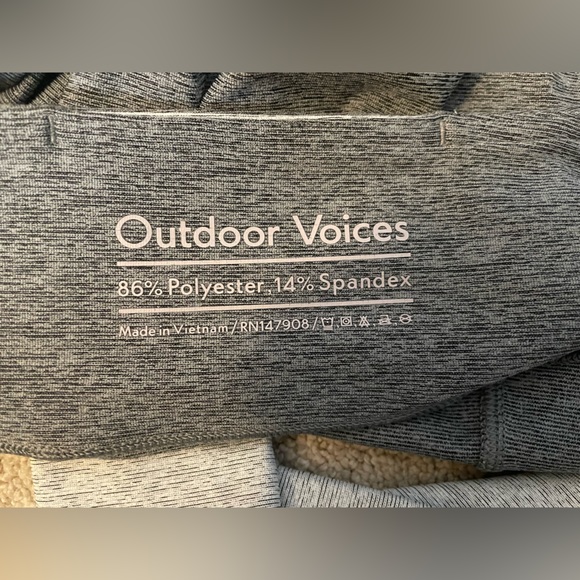 Outdoor voices gray color block leggings - Picture 2 of 6